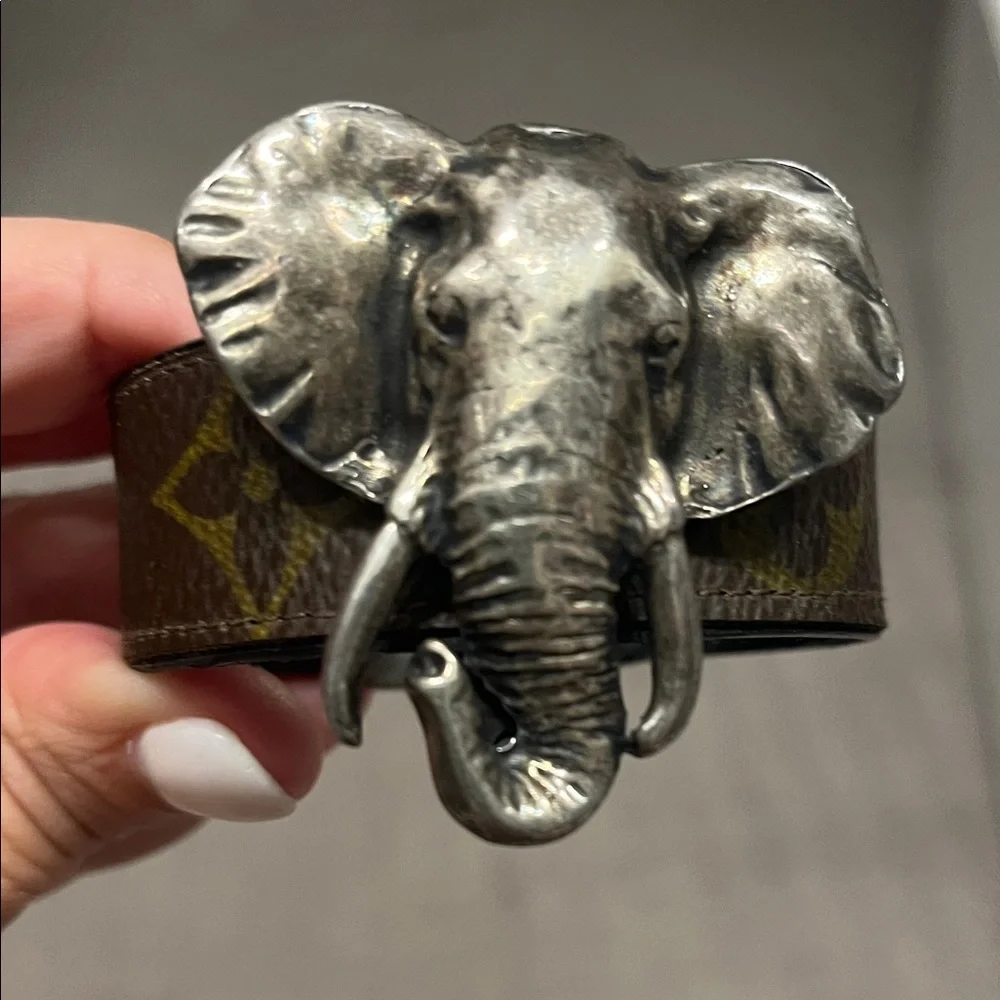 Louis Vuitton Elephant Cuff Bracelet - Silver & Brown - Picture 2 of 10